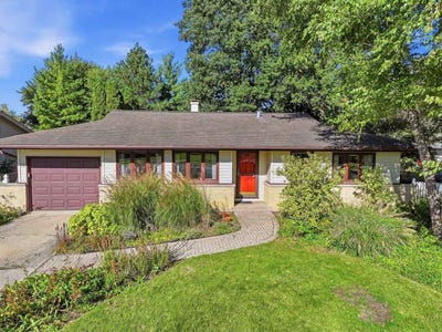 /international/us/540-edgewood-lane-elk-grove-village-il-110120456474/