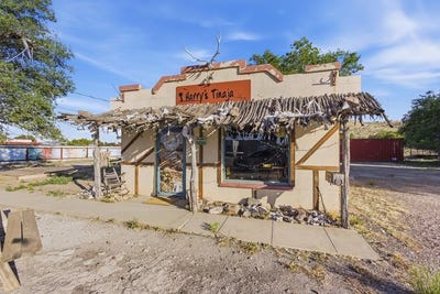 /international/us/412-e-holland-avenue-alpine-tx-110107754777/
