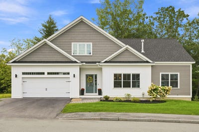 /international/us/19-wild-apple-lane-exeter-nh-110110055690/