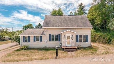 /international/us/w4679-pine-street-vulcan-mi-110108571610/