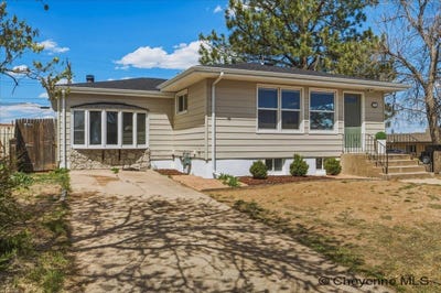/international/us/2622-e-12th-st-cheyenne-wy-110107810132/