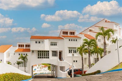 /international/us/6000-rio-mar-blvd-villa-las-brisas-rio-grande-pr-110102689802/