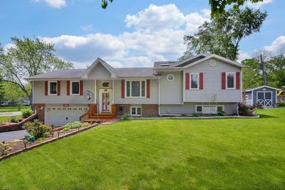 /international/us/110-oakwood-lane-bartlett-il-110108195502/