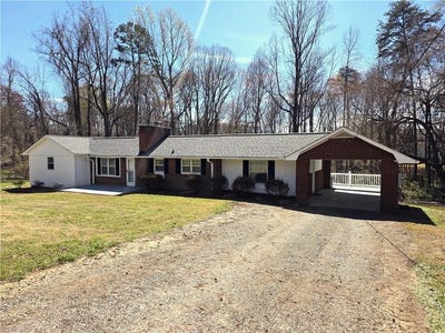 /international/us/1461-chestnut-grove-road-king-nc-110106581289/
