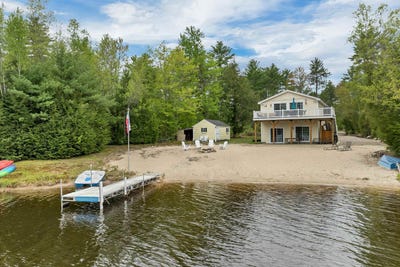/international/us/419-n-desmond-drive-wakefield-nh-110108492056/