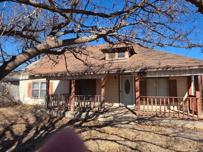 /international/us/322-w-tennessee-street-floydada-tx-110104438363/
