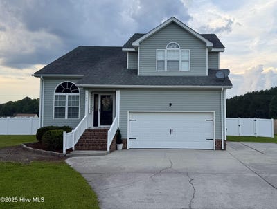 /international/us/104-whitetail-court-south-mills-nc-110100329178/
