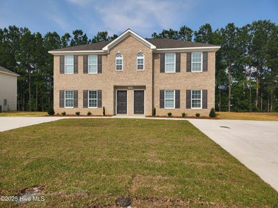 /international/us/1242-masters-lane-greenville-nc-110100159193/