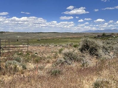 /international/us/465-foxridge-drive-spring-creek-nv-110108549389/