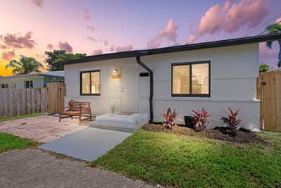 /international/us/1561-ne-33rd-street-oakland-park-fl-110100453995/