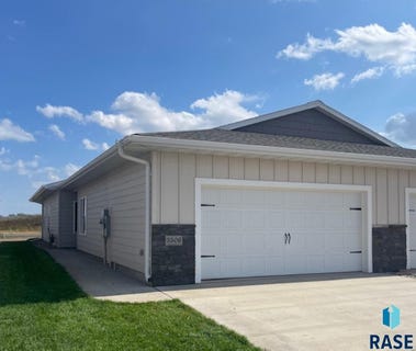 /international/us/3506-s-heather-ave-sioux-falls-sd-110102426972/