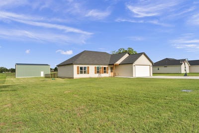 /international/us/494-johnson-road-mason-tx-110107572322/