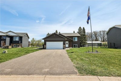 /international/us/40-n-fitzgerald-avenue-rush-city-mn-110108019314/