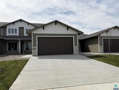 /international/us/5217-e-67th-st-sioux-falls-sd-110102804720/