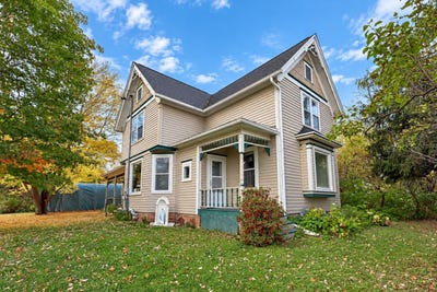 /international/us/n125-county-road-ii-fremont-wi-110120585402/