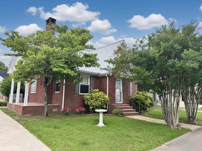 /international/us/512-4th-ave-se-red-bay-al-110107957543/