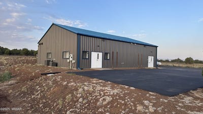/international/us/3700-industrial-show-low-az-110100999040/