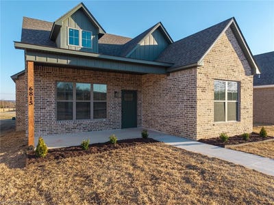/international/us/6815-fir-st-fort-smith-ar-110107797149/