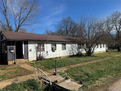 /international/us/436-walnut-street-piedmont-mo-110106502671/