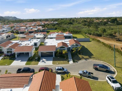 /international/us/804-camino-de-las-verbenas-dorado-pr-110106073723/