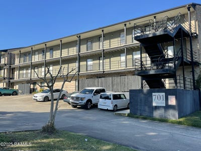 /international/us/701-s-college-road-lafayette-la-110104102682/