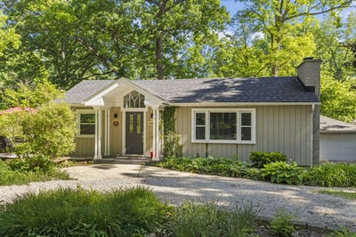 /international/us/21w363-walnut-road-glen-ellyn-il-110108334823/
