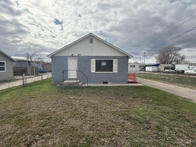 /international/us/447-1st-st-n-nampa-id-110106720491/