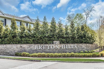 /international/us/704-breton-way-glen-cove-ny-110107384618/
