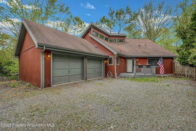 /international/us/582-lakeview-drive-w-lake-ariel-pa-110099637195/