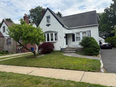 /international/us/526-n-12th-street-new-hyde-park-ny-110109001805/