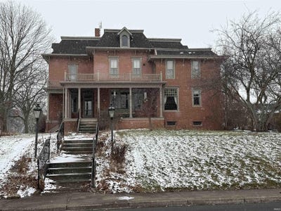 /international/us/356-n-jefferson-street-berne-in-110105752243/