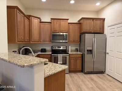 /international/us/14575-w-mountain-view-boulevard-surprise-az-110104072708/