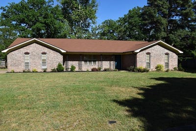 /international/us/120-donniebrook-palestine-tx-110098967345/