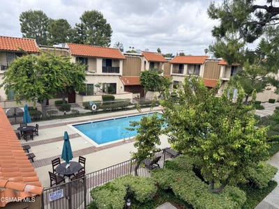 /international/us/19545-sherman-way-reseda-ca-110108567705/