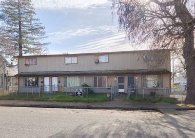 /international/us/711-sw-burgess-street-grants-pass-or-110106035496/