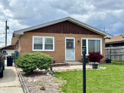 /international/us/8404-s-79th-avenue-justice-il-110107463897/
