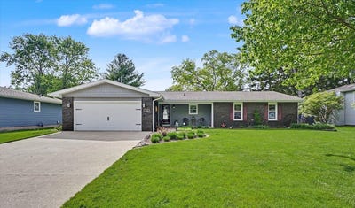 /international/us/702-van-buren-street-monticello-il-110107688688/