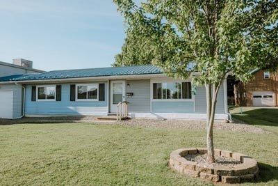 /international/us/22-elk-street-corry-pa-110108575064/