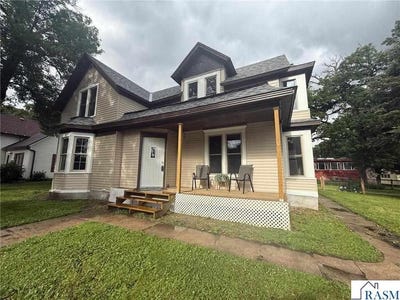 /international/us/212-n-murphy-street-lake-crystal-mn-110108695810/