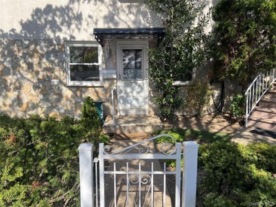 /international/us/16-05-bell-boulevard-bayside-ny-110107487654/
