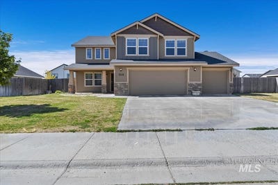 /international/us/705-sw-huebert-mountain-home-id-110100101847/