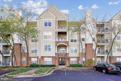 /international/us/3021-nicosh-circle-falls-church-va-110120062602/