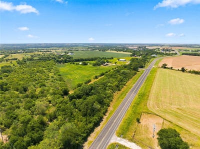 /international/us/620-park-street-leroy-tx-110109610309/