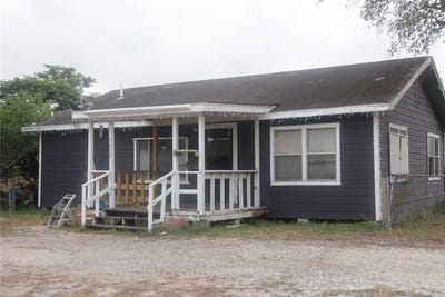 /international/us/480-w-avenue-g-robstown-tx-110107006380/