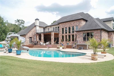 /international/us/6006-w-kennedy-drive-fayetteville-ar-110108587228/
