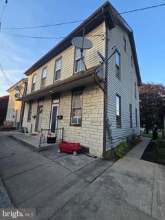 /international/us/36-n-railroad-street-annville-pa-110120645568/