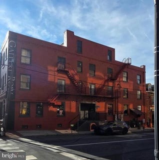 /international/us/104-w-chestnut-street-lancaster-pa-110104781496/