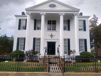/international/us/206-s-dr-ml-king-jr-street-natchez-ms-110120796793/