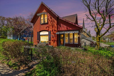 /international/us/306-5th-street-manistee-mi-110107964582/