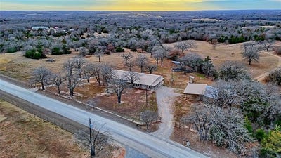 /international/us/584-w-alamo-road-bowie-tx-110104636062/